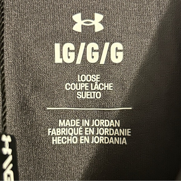 Under Armour Men’s Golf Title Polo Loose Grey/White Size Large NWT - Picture 7 of 7